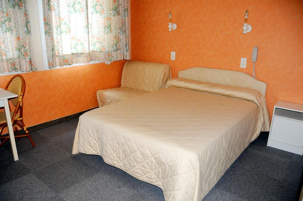 סן נזאר Hotel De Touraine חדר תמונה